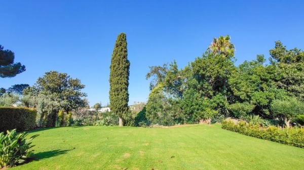 Casa independiente en avenida del Golf