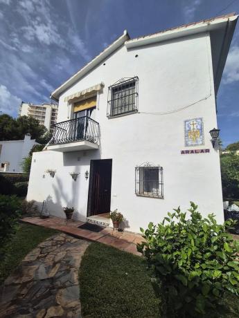 Casa independiente en calle Luís de Góngora