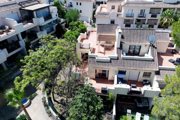 Chalet adosado en calle El Palmeral, Nueva Andalucía, 3