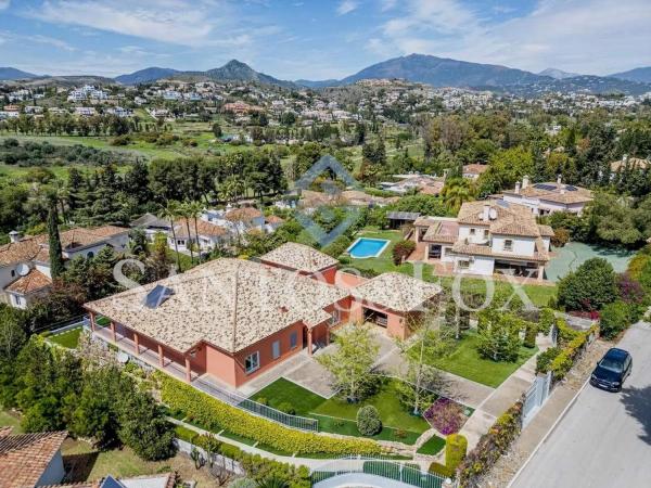 Chalet en Barrio Nueva Andalucía