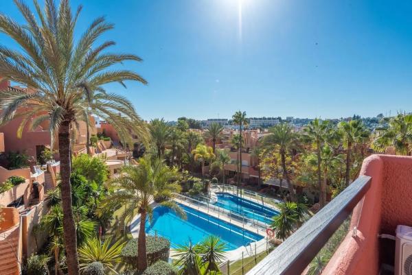 Chalet adosado en Luis de Morales, atalaya río verde,, 4