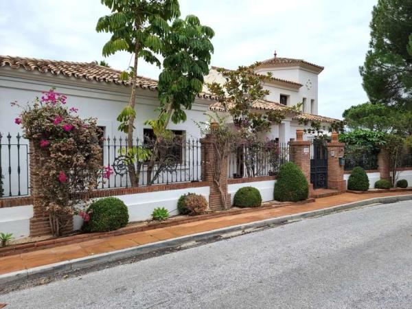 Casa independiente en calle Cartuja, 27 e