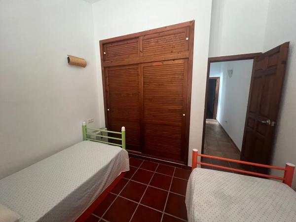 Chalet adosado en calle Penyassegat, 23