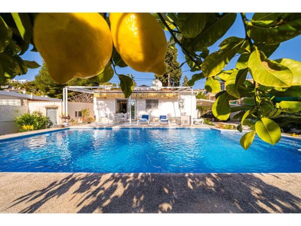 Casa independiente en calle Montnegre