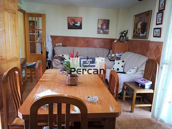 Chalet pareado en calle Creu de Maig