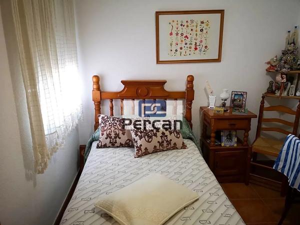 Chalet pareado en calle Creu de Maig