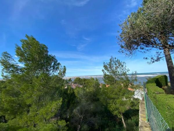 Casa independiente en calle Creu del Sud