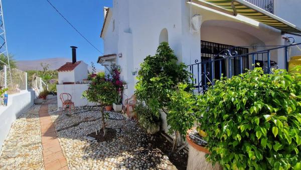 Chalet adosado en avenida Urbanizacion Playa de Guadalobon