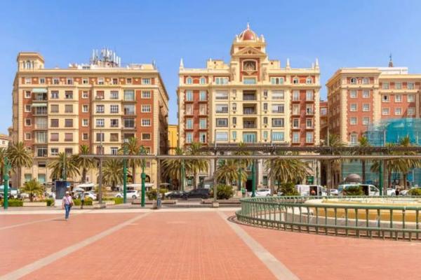 Casa independiente en avenida de los Frutales