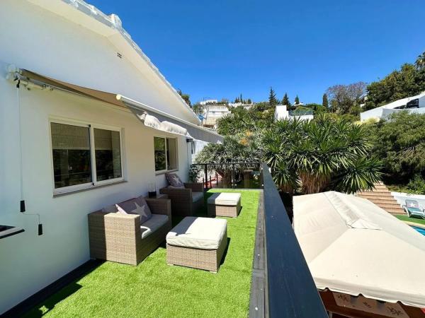 Casa independiente en avenida Torreblanca