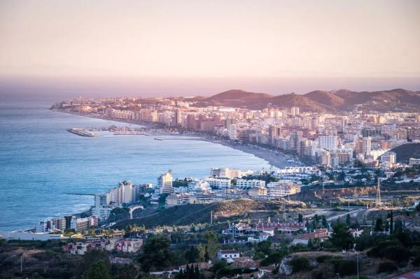 Estudio en paseo Marítimo Rey de España