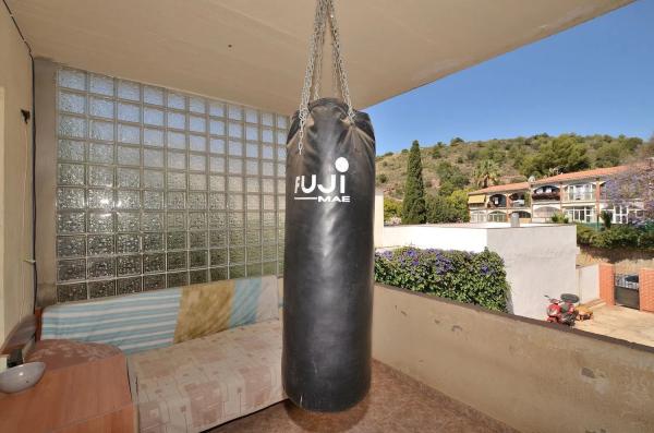 Chalet pareado en calle Agustína de Aragón