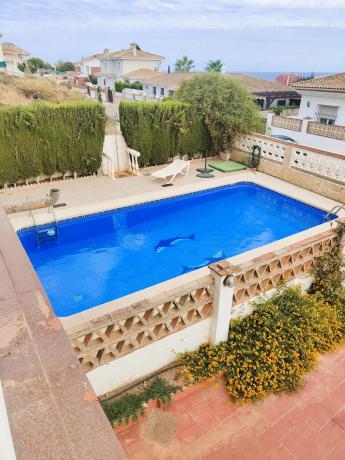 Casa independiente en avenida del Cantábrico