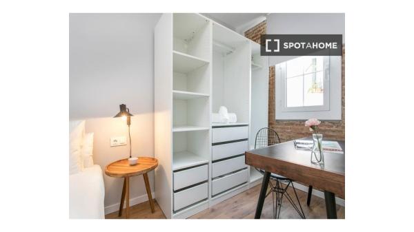 Apartamento de 2 quartos para alugar em Barcelona