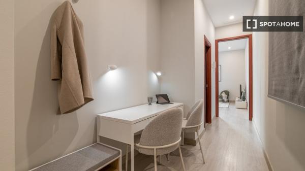 Apartamento entero de 2 dormitorios en Barcelona.