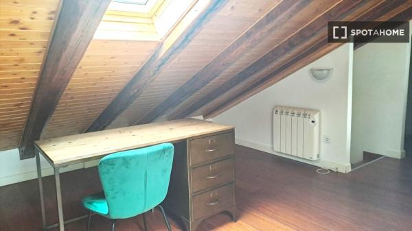 Apartamento de 2 dormitorios en Centro, Madrid