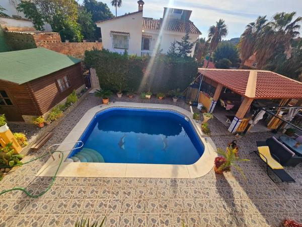 Casa independiente en avenida de la Yedra s/n