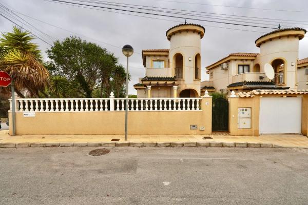 Casa independiente en pozo Blanco, 1