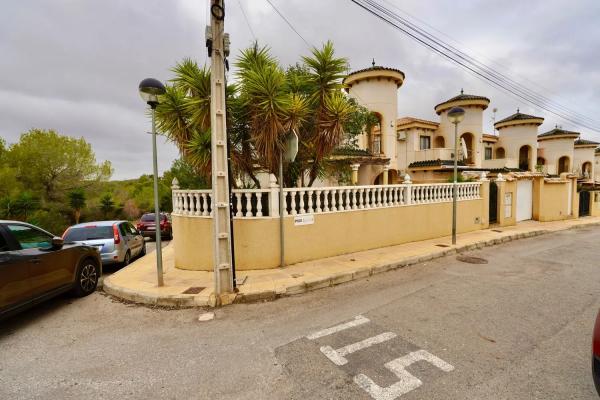 Casa independiente en pozo Blanco, 1