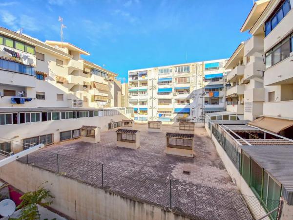 Piso en calle Ciutat de València, 18 -26