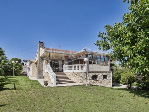 Casa independiente en camino del Faro, 25