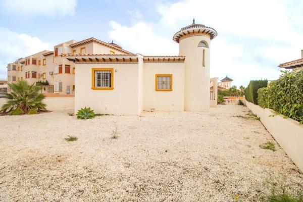 Chalet en Barrio Lomas de Cabo Roig-Los Dolses