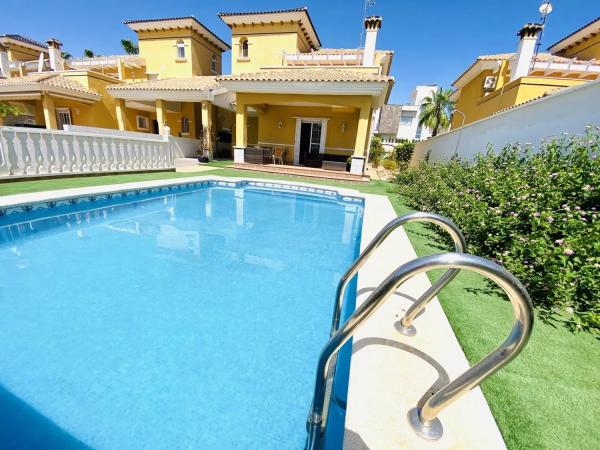 Chalet en Barrio La Zenia