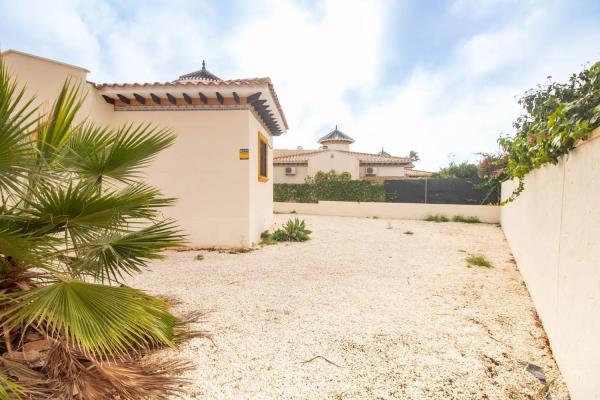 Chalet en Barrio Lomas de Campoamor-Las Ramblas