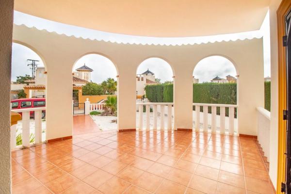 Chalet en Barrio Lomas de Campoamor-Las Ramblas