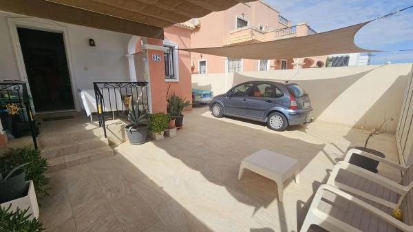 Chalet adosado en calle Ebro