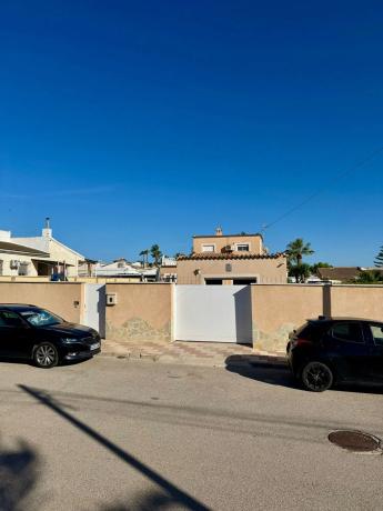 Casa independiente en calle Baltanás