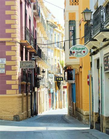 Estudio en rambla de Méndez Núñez, 29 -23