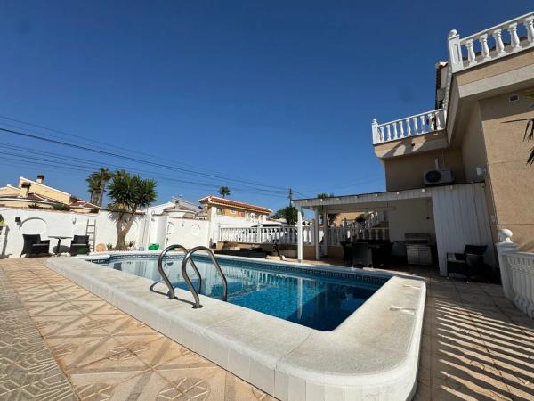 Chalet en San Miguel de Salinas