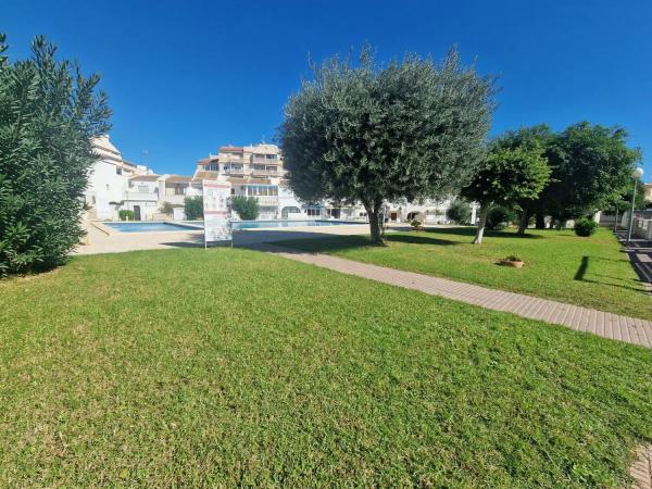 Chalet adosado en calle José Pérez Gómez, 113