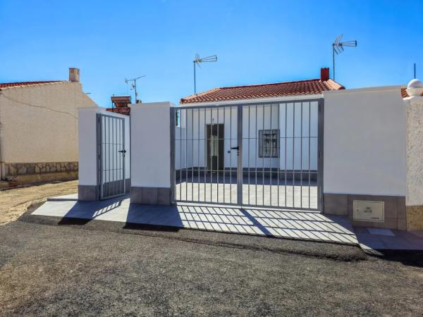 Casa independiente en calle Rafael Guerra Guerrita