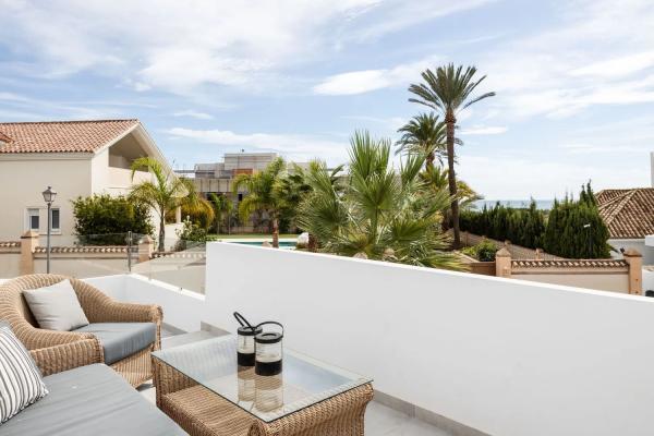 Chalet en Barrio Las Chapas-Alicate Playa