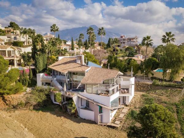 Casa independiente en avenida Tomás Pascual