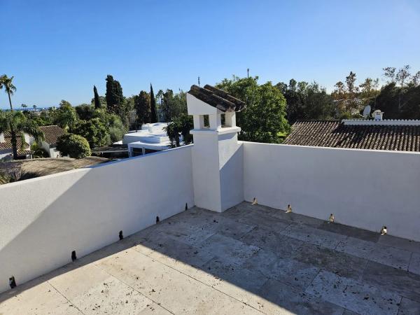 Casa independiente en Urbanización Guadalmina Alta