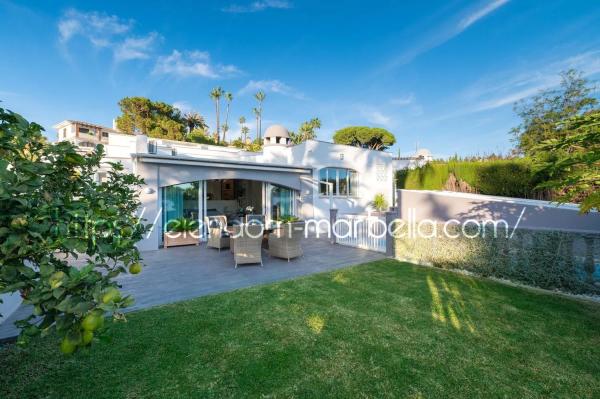 Casa independiente en avenida del Cortijo