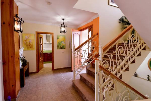 Casa independiente en avenida Pago Castillo Alto s/n