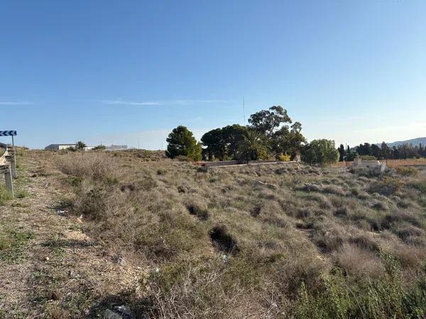 Terreno en carretera Bacarot, 63