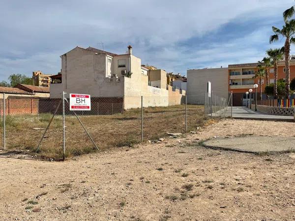 Terreno en plaza Andalucía, 3