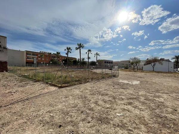 Terreno en plaza Andalucía, 3