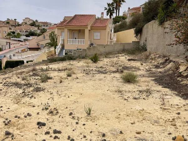 Terreno en calle Sierra de Guadarrama, 12