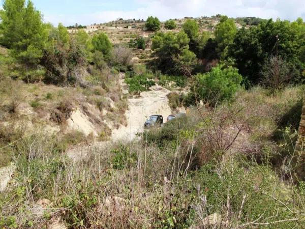 Terreno en Partida Llenes