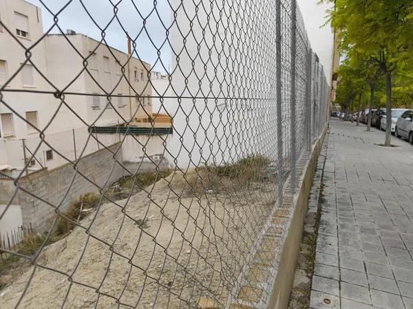 Terreno en ronda del Castillo, 84