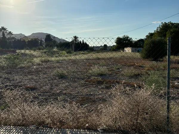 Terreno en calle Granada s/n