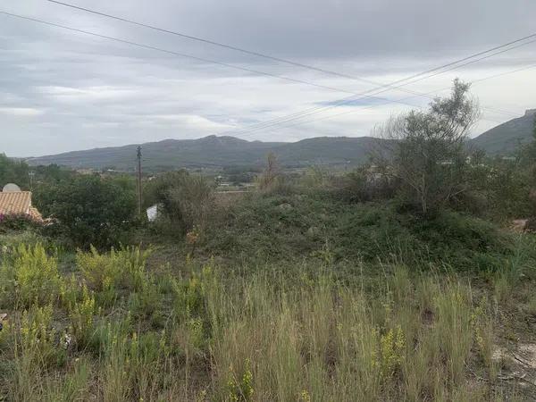 Terreno en Alcalalí