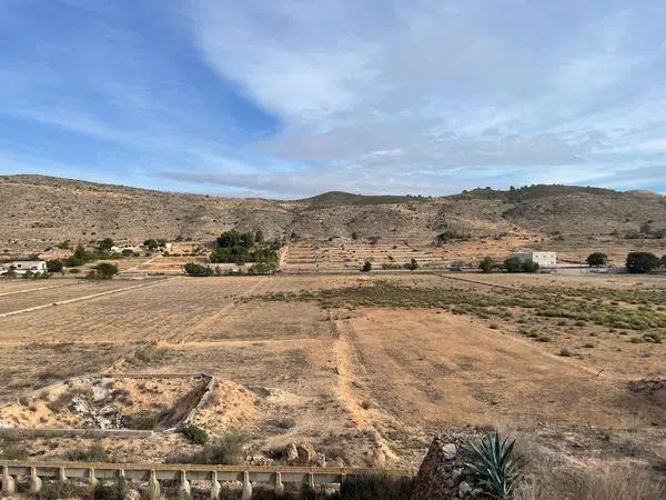 Terreno en calle Cuevas Norte, 55 -57