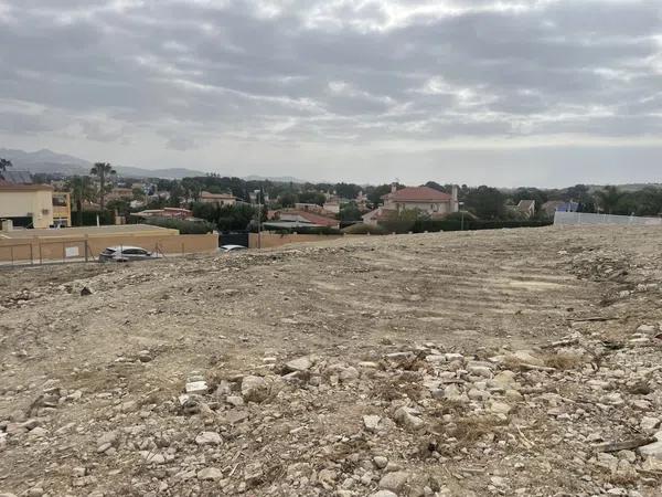 Terreno en calle de l'Olivera, 27